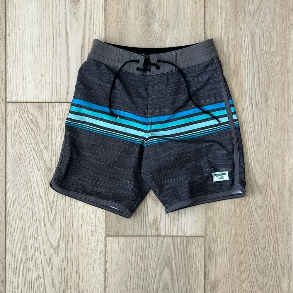 Ripcurl Mirage boardshorts | boys size 22